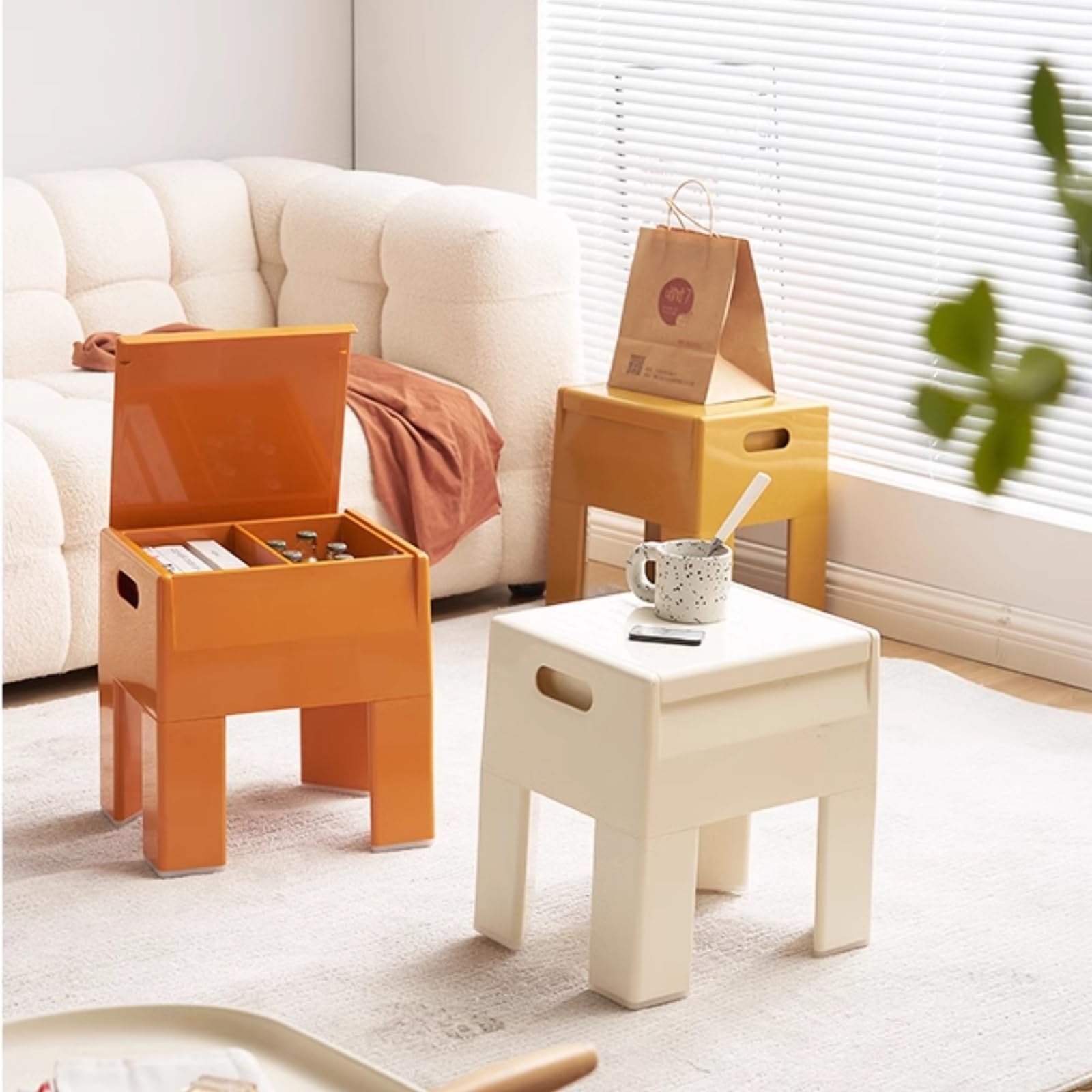 Amazon｜寝室用収納スツール、収納付きプラスチック製ロースツール